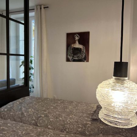 Bel Appartement Au Centre Du Vieux Жоани Екстериор снимка